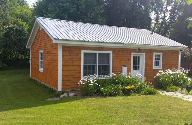 Charming cottage by Jay Peak