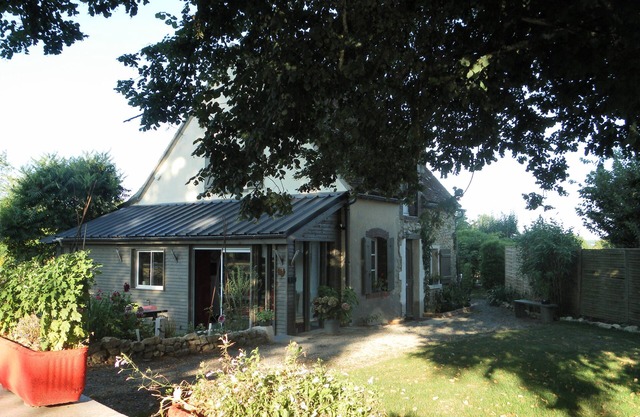 CHARMING COUNTRY HOME