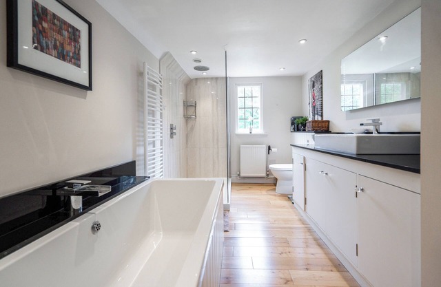 Charming country house, perfectly positioned, and with stunning views