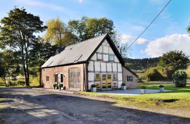 Charming Countryside Barn Conversion
