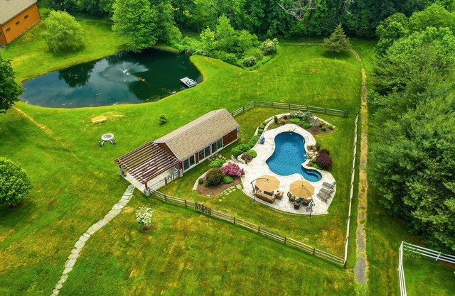 Charming Countryside Retreat w/Pool & Theater