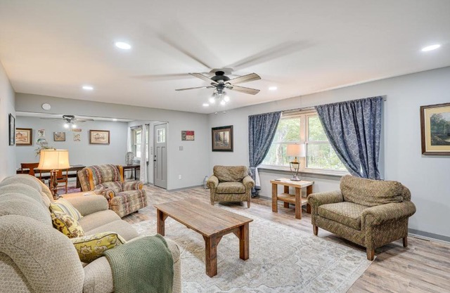 Charming Creedmoor Retreat Near Falls Lake!