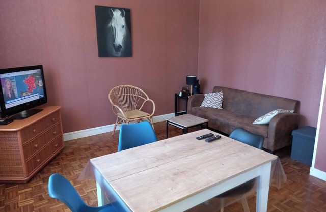 Charming Maison de Plein-Feet in the heart of the Périgord Blanc region of the Dordogne.