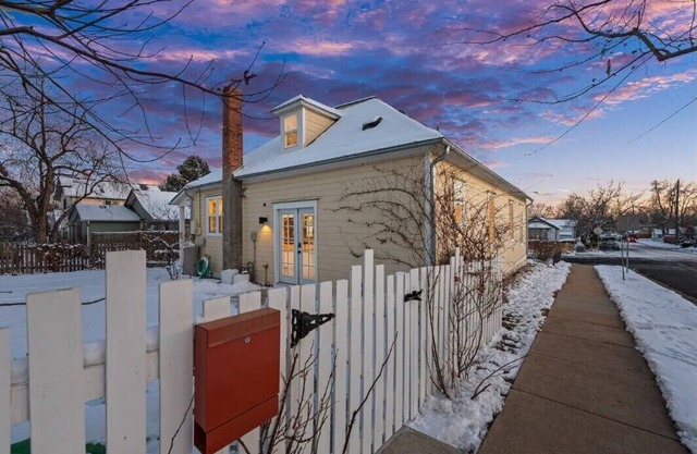 Charming Historical Home - Walk to Restaurants