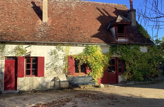Charming Home by River Allier Hiking Trails