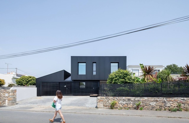 Charming house on the edge of the harbor of Brest