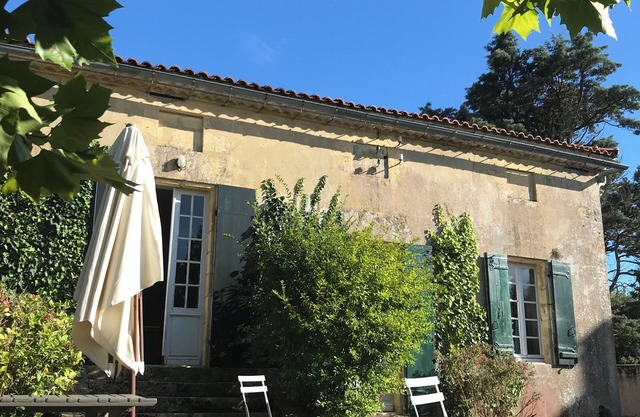Charming house 6 km from the ocean