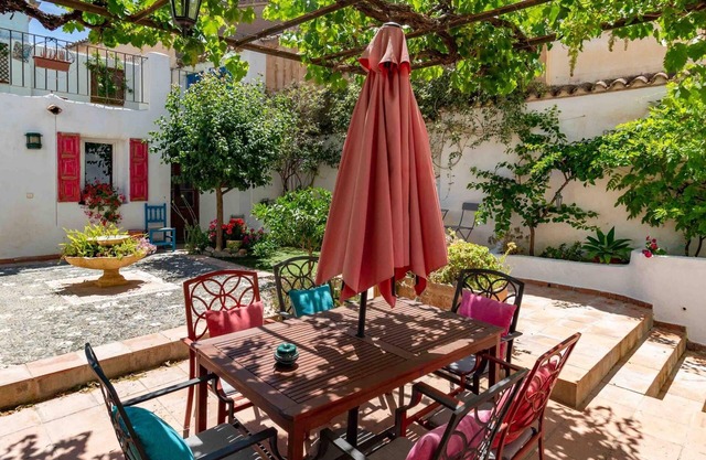 Charming house in Nigüelas with patio and terrace