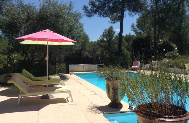 Charming house with swimming pool in the heart of nature