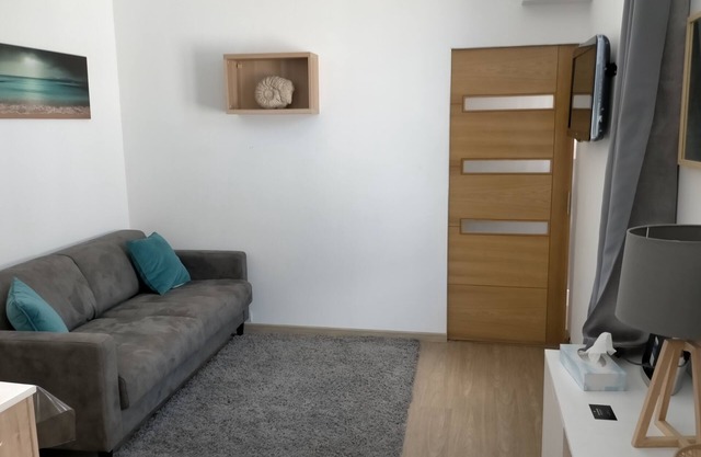 Charming little house 250 metres from the beach
