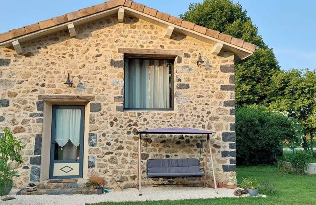 Charming little stone house with private pool