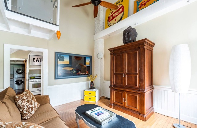 Charming Lofted Cottage w/King Bed and Easy Parking by Lucky Savannah