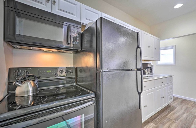 Charming Ludlow Retreat < 4 Mi to Dtwn Cincy!