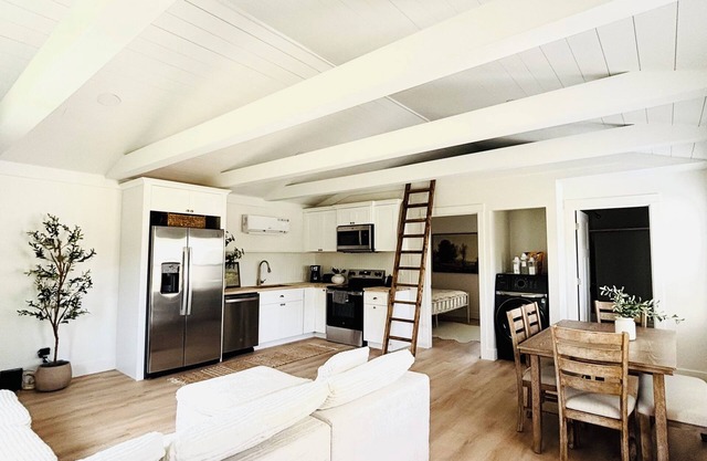 Charming luxury cottage in the heart of Boiling Springs