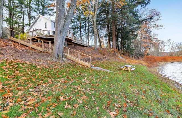 Charming & Private Delaware Riverfront Home near Callicoon NY