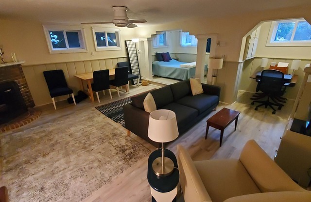 Charming, quiet, and 10 min walk to zoo, Metro, and restaurants
