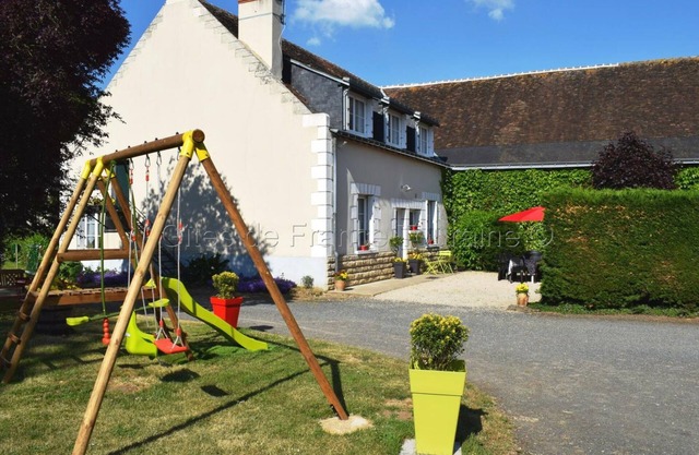 Charming Renovated Country House, Close to Loire Valley Castles, Bikes, Garden, Wi-Fi