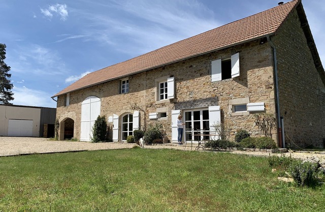 Charming stone house in Charollais Brionnais with breathtaking views