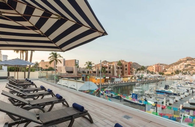 Charming Studio + 24/7 Concierge Club at Los Cabos