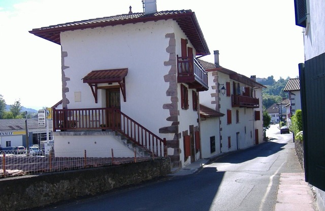 Charming town house, 2 steps from the medieval city of St Jean Pied de Port