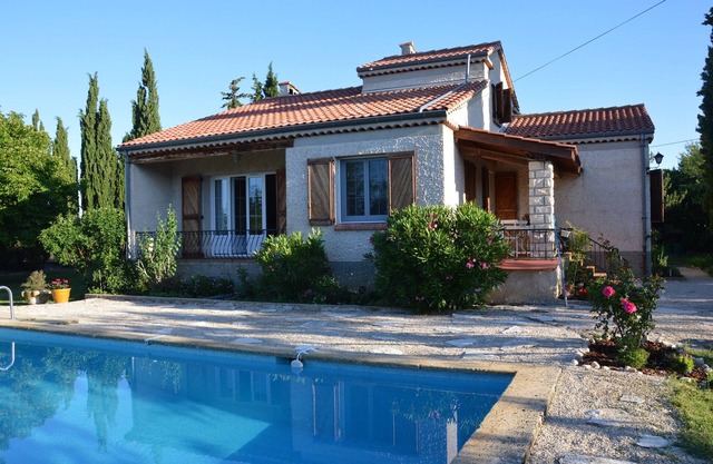Charming villa for 8 people near Gorges du Verdon and Lac de Ste Croix