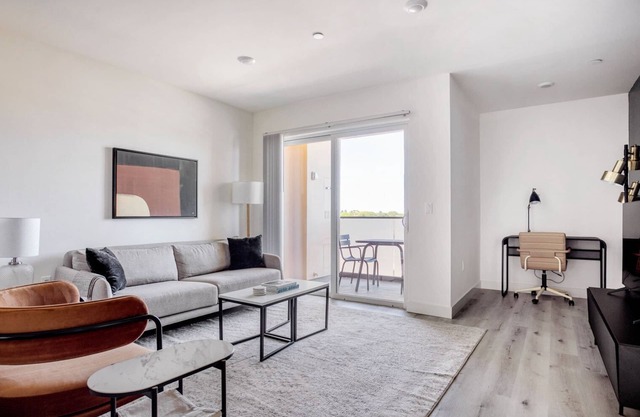 Charming West LA 1BR w/Rooftop & Gym, Close to Beach, by Blueground