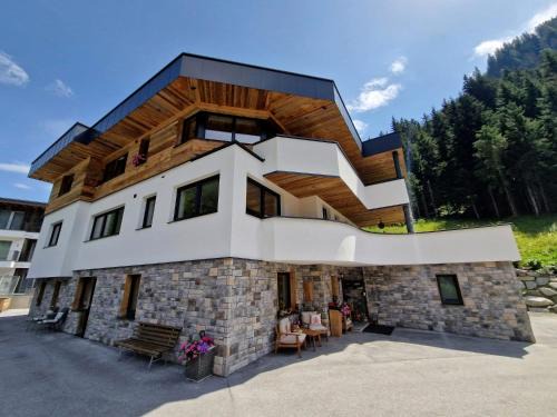 Chasa Patria Apartments