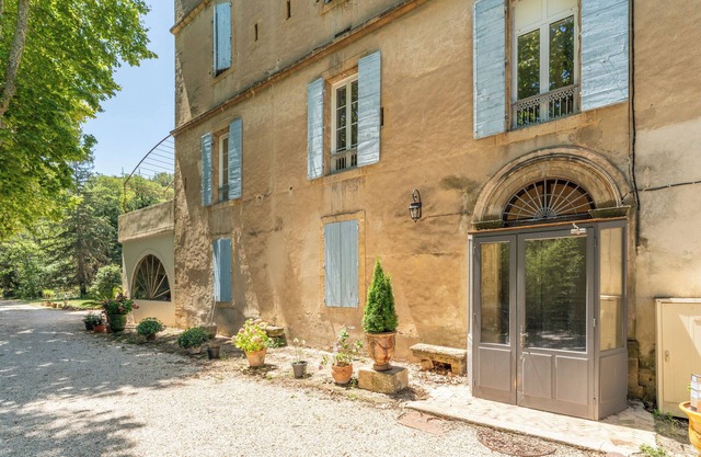 Chateau de Couvent Apartment for 2 people next to the golf course