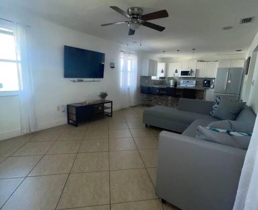 Cheerful 2 bedroom home in the best area of Miami