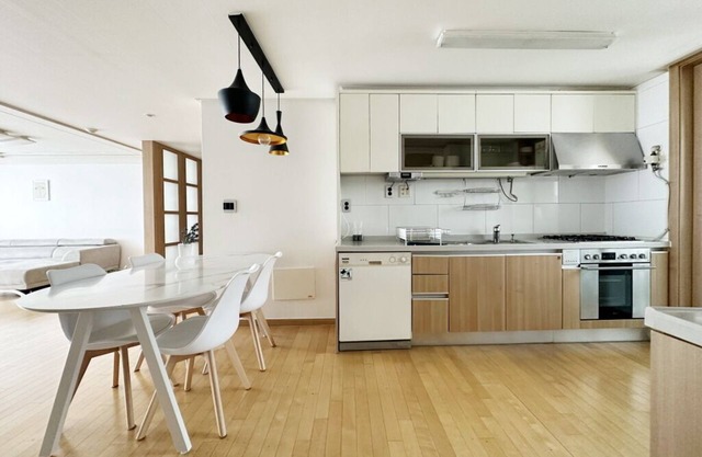 ★Cheongdam Premium Apt in Gangnam★3Bdr 2Bath★n