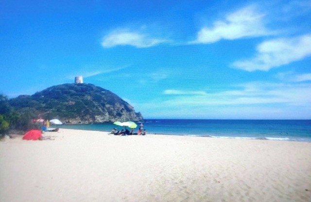 Chia scenic cottage within walking distance of the beach.