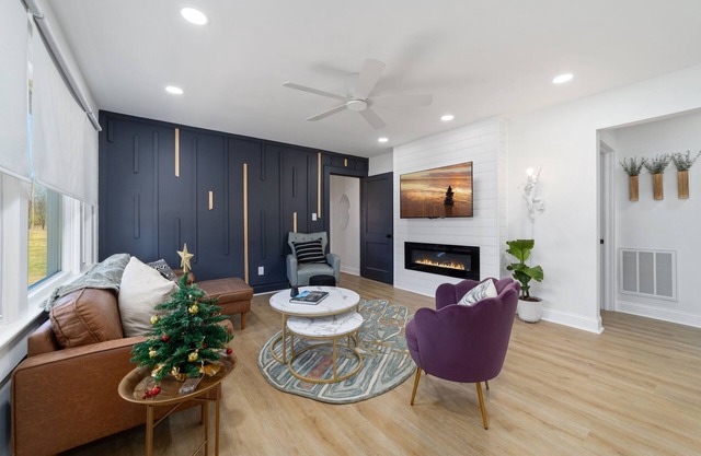 Chic and cozy home near the hospital: 3 comfy rooms, TVs, stylish amenities.