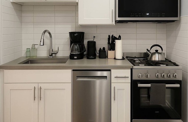 Chic & Fully Furnished Urban Studio Apartment