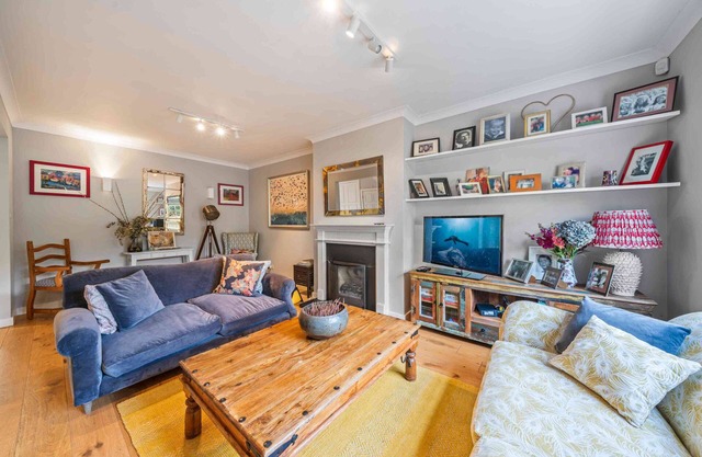 Church Road - Four Bedroom House, Sleeps 8