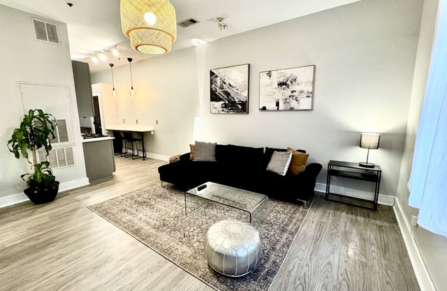 City View Loft Over the Hills