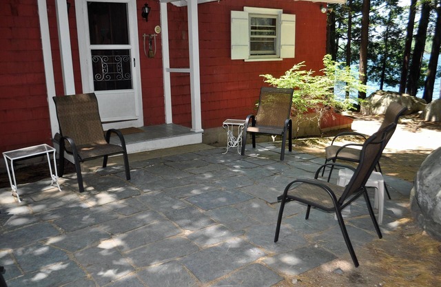 Classic Lake Winnipesaukee Home with modern amenities. Sleeps 15