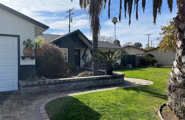 Clean 3 BR 2 BA w hot tub, yard, AC, near beaches, UCSB. Dog ok, sleep 5-6