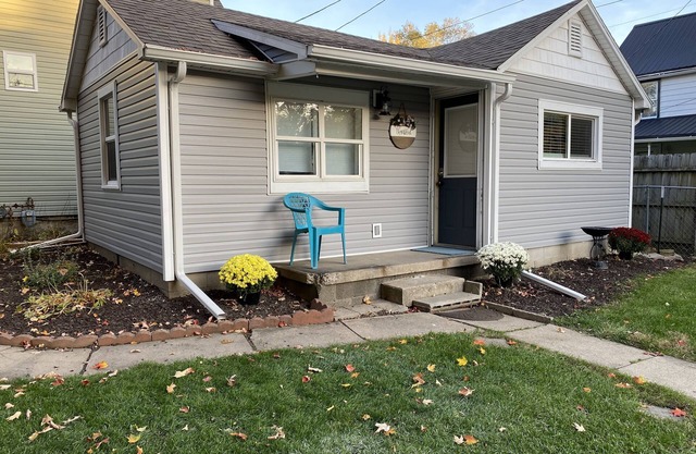 Clean, cozy, modern1 bdrm house just 7 blocks from the Honeywell Center