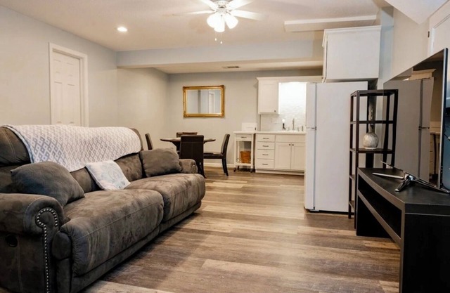 Clean, Cozy & Private 2-Bdrm Retreat In The Woods