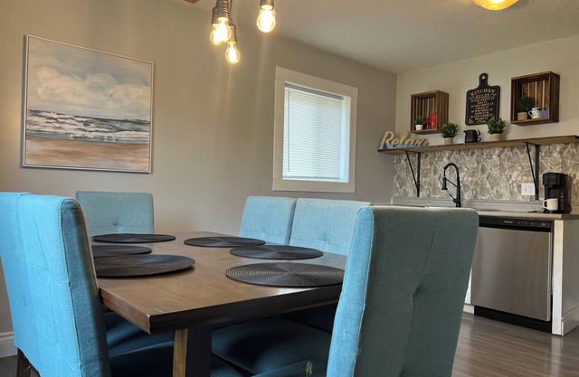 Clean, quiet, and centrally located four bed and two bath-Heart of Marathon