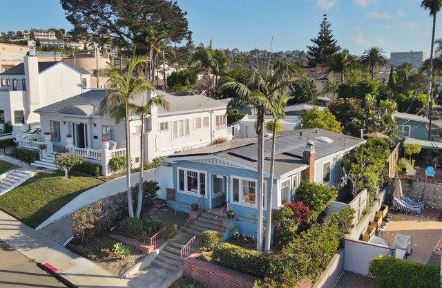 Cliff View by AvantStay | Hot Tub + Fire Pit | 1 block from Downtown La Jolla