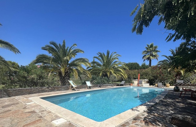Clos Du Picholins- Large House with Pool and Garden