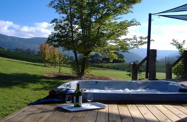 Cloud Nine Chalet - Luxury retreat in Upper River!