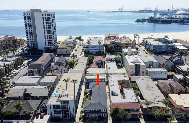 Coastal 2 bedrooms, 1 block from beach, 2 e-bikes