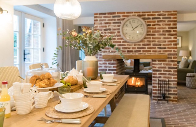 Cockpit Cottage - 3 bed - a holiday let that sleeps 6 guests in 3 bedrooms