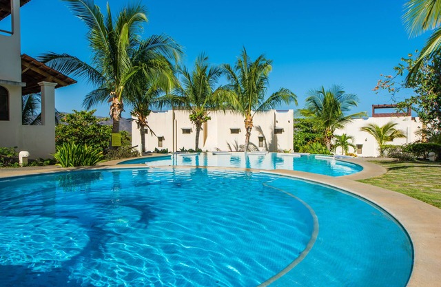 Coco Sunset Hills 52