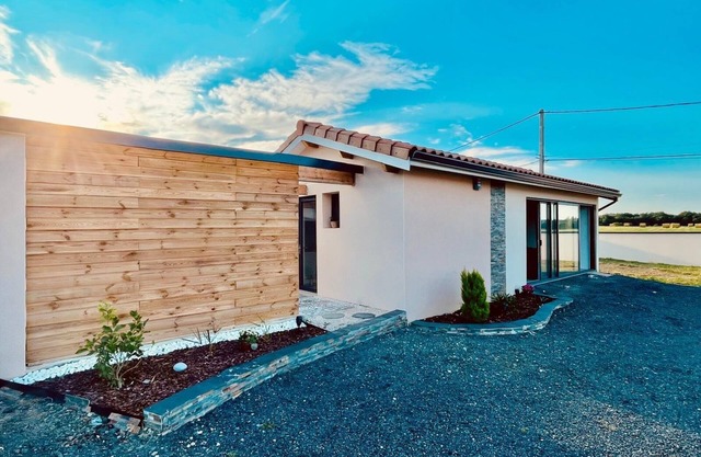 Cocooning house in a quiet location