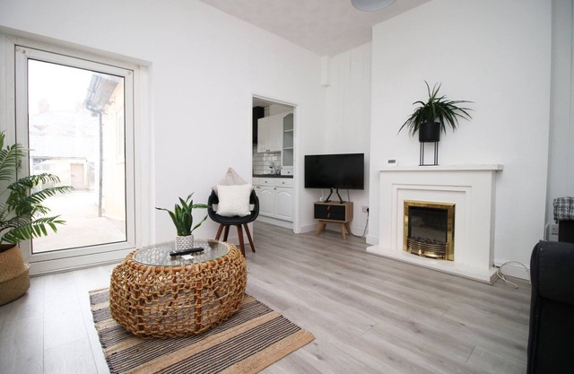 Cohost Partners Charming 4BR Home Garden Oasis Parking