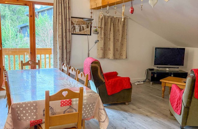 Comfortable apartment for 8 with equipped kitchen in Notre-Dame-de-Bellecombe
