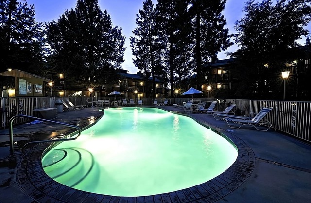 Comfort & Convenience! Pool, On-Site Restaurant, Pet-Friendly, Free Parking